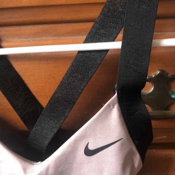 XS Nike Crossback Sportsbra - Picture 3 of 5